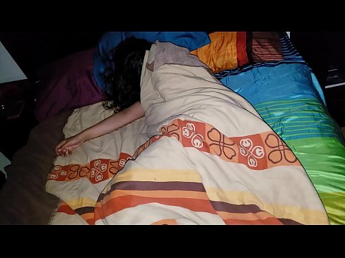 ❤️ Hijastro regañando a su joven madrastra mientras duerme ❌ Video de porno en es.verhentai.ru ❌️